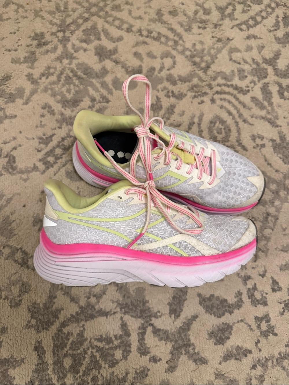Women’s Tennis Shoes